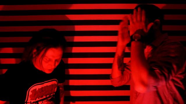 КОКА-КОЛА ПРОТИВ УНИТАЗА | ПОЛТЕРГЕЙСТ ВО ВРЕМЯ ВЫПУСКА| смотреть онлайн