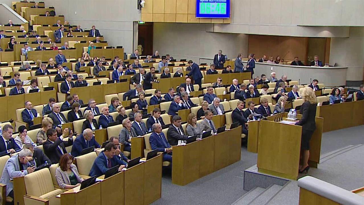 Госдума одобрила введение ответственности за нарушение трудовых прав граждан предпенсионного возр...