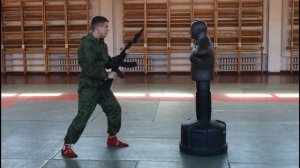 Упражнение 26. Удар магазином (НФП-2009)