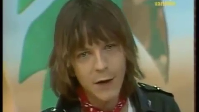 Renaud - Marche a l'ombre смотреть онлайн