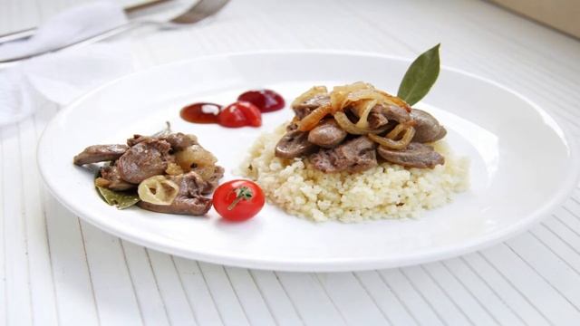 КАК ПРИГОТОВИТЬ СЕРДЕЧКИ С ЛУКОМ? Жаренные куриные сердечки на сковороде с луком и специями