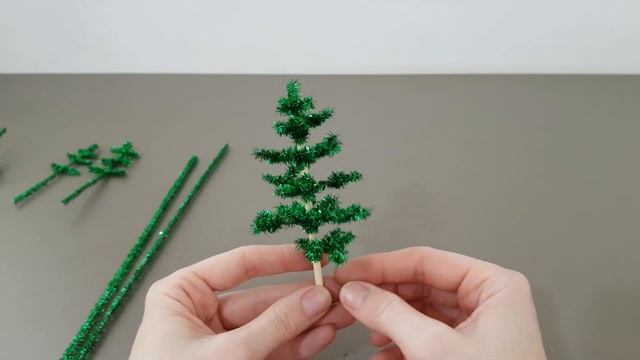 Как сделать новогоднюю ёлочку из синельной проволоки / DIY