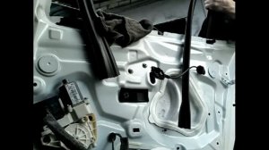 Как собрать поставить заменить стекла задней двери RENAULT MEGANE(10-)montaz zamiana szyby drzwi ty