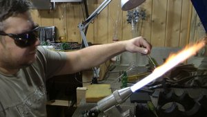 Уроки стеклодувного мастерства. Урок 5. Выдуваем стаканчик для свечи