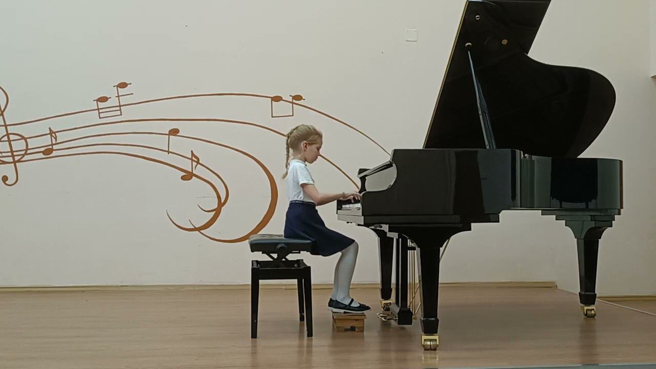 Таисия Сунцова Л.Моцарт "Бурре" d-moll смотреть онлайн