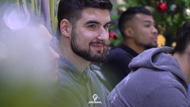 🏀 Баскетболисты «Астаны» встретились с болельщиками в канун Нового года.