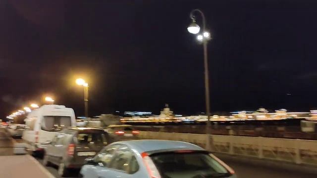 Вид вечернего Петербурга с Английской набережной смотреть онлайн