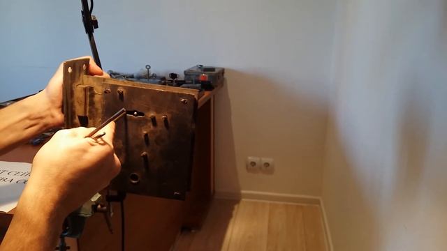 Вскрытие замка СЕЙФА СССР ОБУЧЕНИЕ!!! смотреть онлайн