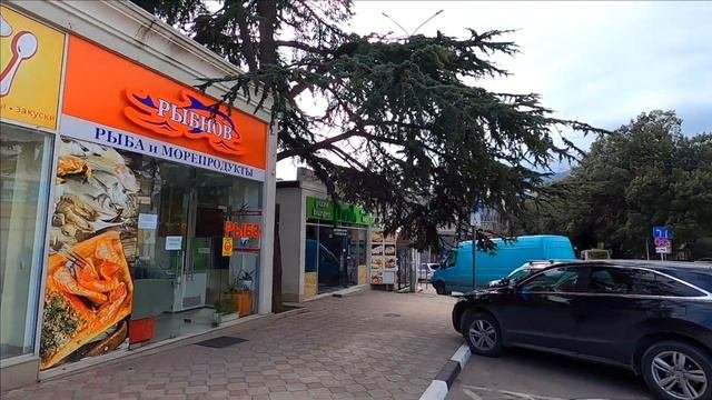 16 апреля ялта. Ялта в апреле. ялта апрель игнатенко.