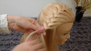 Причёска с плетением французской косички на бок на средние, длинные, короткие волосы