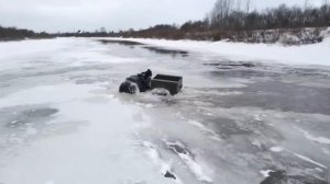 Груженный вездеход Тополь ПРО выходит на лед!