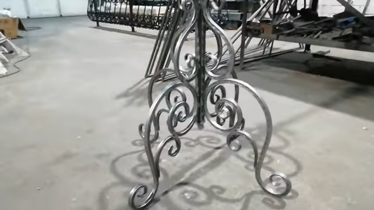 Холодная ковка из профильной трубы! Кованая вешалка.