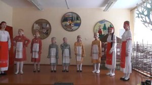 Фольклорный ансамбль "Уральский гостинец" русская народная песня "Ой сад во дворе"