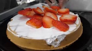 фруктовые вафли nutella со взбитыми сливками - корейская уличная еда