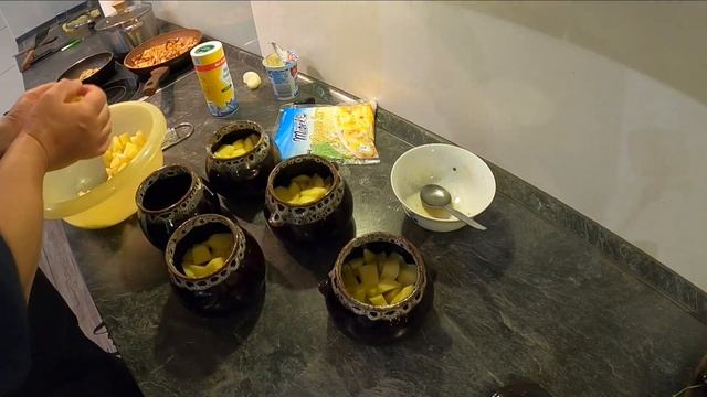 Жаркое в горшочках ,Рецепт , куриный суп с грибами .Готовит Добрый.Германия 7