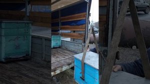 На Газель - помощник в погрузке и выгрузке ульев .