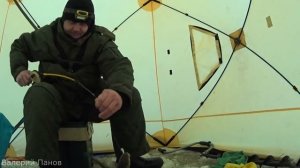 ПОПАЛИ НА ДИКИЙ КЛЕВ / КОСЯК НАВАГИ В ЛУДЕ / рыбалка на севере