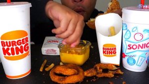 BURGER KING VS SONIC DRIVE IN CHEESEBURGER ONION RINGS CHEESE SAUCE BIG BITES EATING SOUNDS ASMR MU