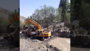 Экскаватор Hyundai 2000w