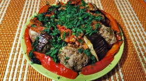 Тава-кебаб. Мясо с овощами в духовке.