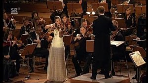 Janine Jansen performs Tchaikovsky Violin concerto 1. movement part 1