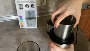 Кофемолка с двумя чашами от First