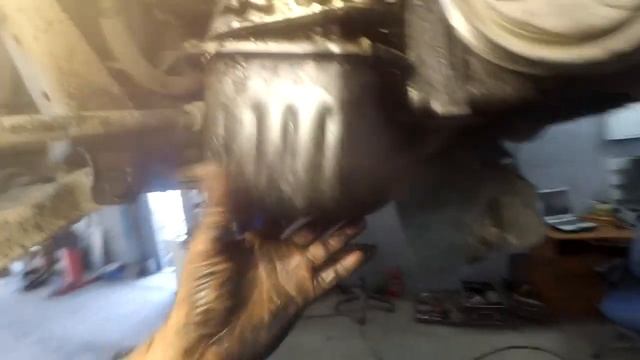 NISSAN  снимаем лобовую крышку и цепь смотреть онлайн