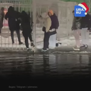 В Москве рекордный потоп, затопило улицы | 12 декабря 2022 #shorts
