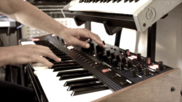 SessionBand Jazz Fusion - Tom Cawley special synth edition смотреть онлайн