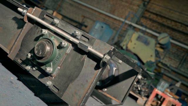 Скребковый конвейер для щепы и опилок | Производственные испытания