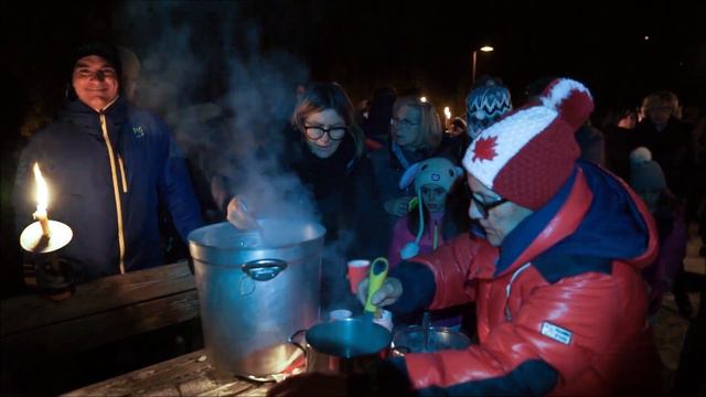 Fiaccolata Sonora e Ninfee dei Desideri sul lago di Carona смотреть онлайн
