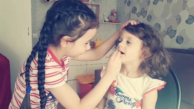 Вера-визажист) Салон красоты) Вера делает макияж Саше. смотреть онлайн