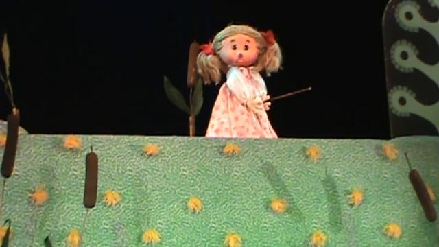 СКАЗКА ГУСЕНОК ! КУКОЛЬНЫЙ ТЕАТР ! Детский канал каролекк / Gosling in the Puppet Theater