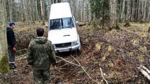 Эскудо,2 нивы,галлопер через ручей вдоль линии Маннергейма#бездорожье#грязь#4wd#сузуки#эскудо