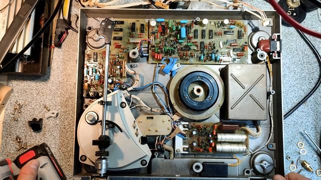 Электроника эп-017 установка RCA под "тюльпаны" и небольшой ремонт логики. смотреть онлайн