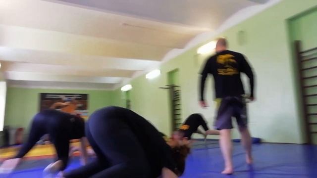 Борьба в самообороне: доработка противника на земле. смотреть онлайн