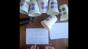 Игра " Пирамидка из стаканов" . Развивающие игры своими руками для детей.