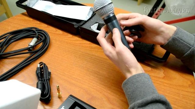 USB Аудиоинтерфейс Behringer U Phoria UM2 и микрофон the t.bone MB85 Beta