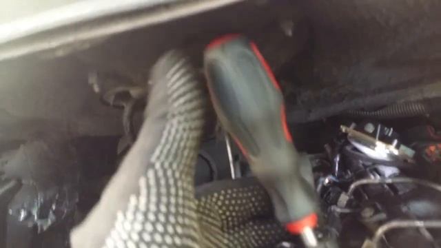 Mercedes Benz 639 снятие, чистка и установка Форсунок. смотреть онлайн