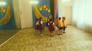 весну звали