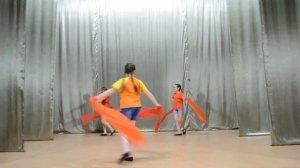 "Оранжевое солнце". Танцевальный коллектив "Краски"