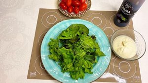 Салат с сыром буррато и соусом песто как в ресторане! Салат за 5 минут!