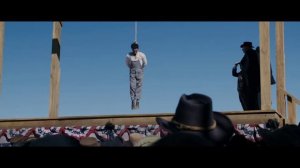 Не могут повесить парня  с крепкой шеей