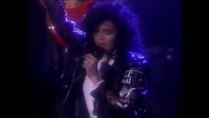 Alannah Myles - Black Velvet & Love Is (Arsenio Hall 1990)