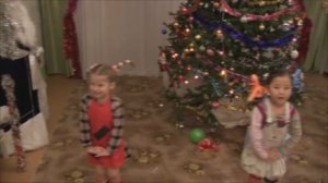 Новогодний утренник Танец "Пеппи" средняя группа