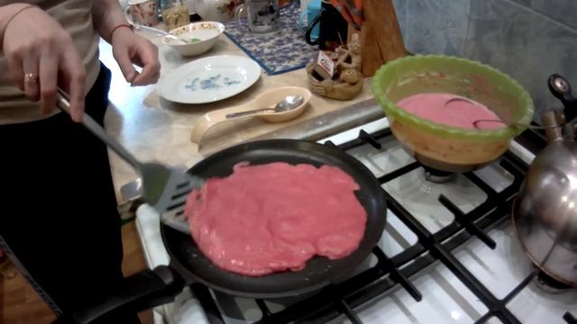 Блинчики необычные а со свеклой /Мы Все Свои смотреть онлайн