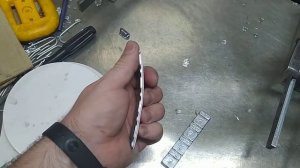 Новый клеющиеся груз для правильной балансировки проблемных колёс
