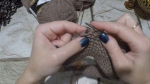 Шапка-берет спицами.