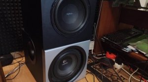 logitech z906 z2300 | DVRST - I Hate You I Love You bass test