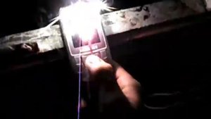 Попытка сжечь экран телефона Samsung sgh D900